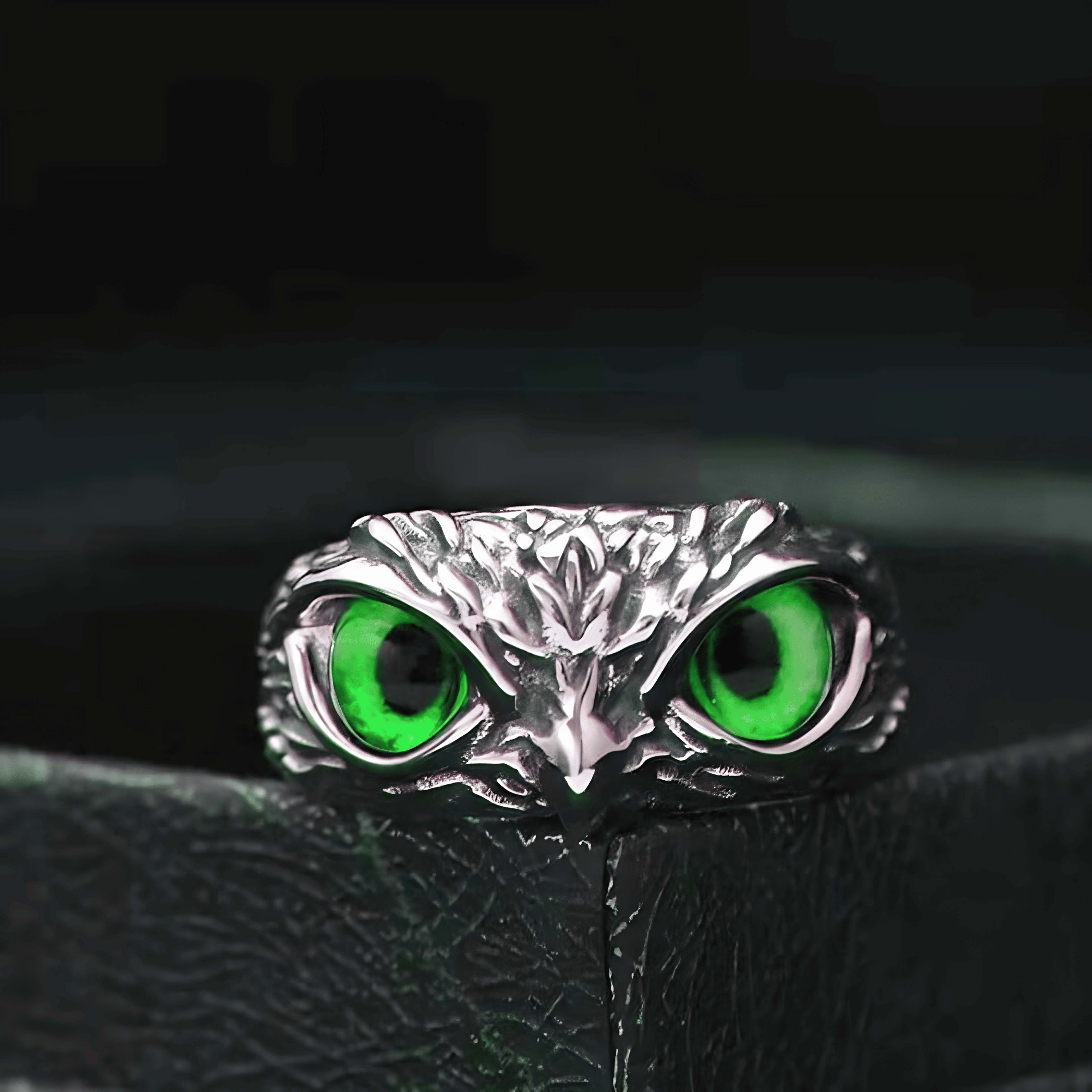 Green Owl Gaze Ring