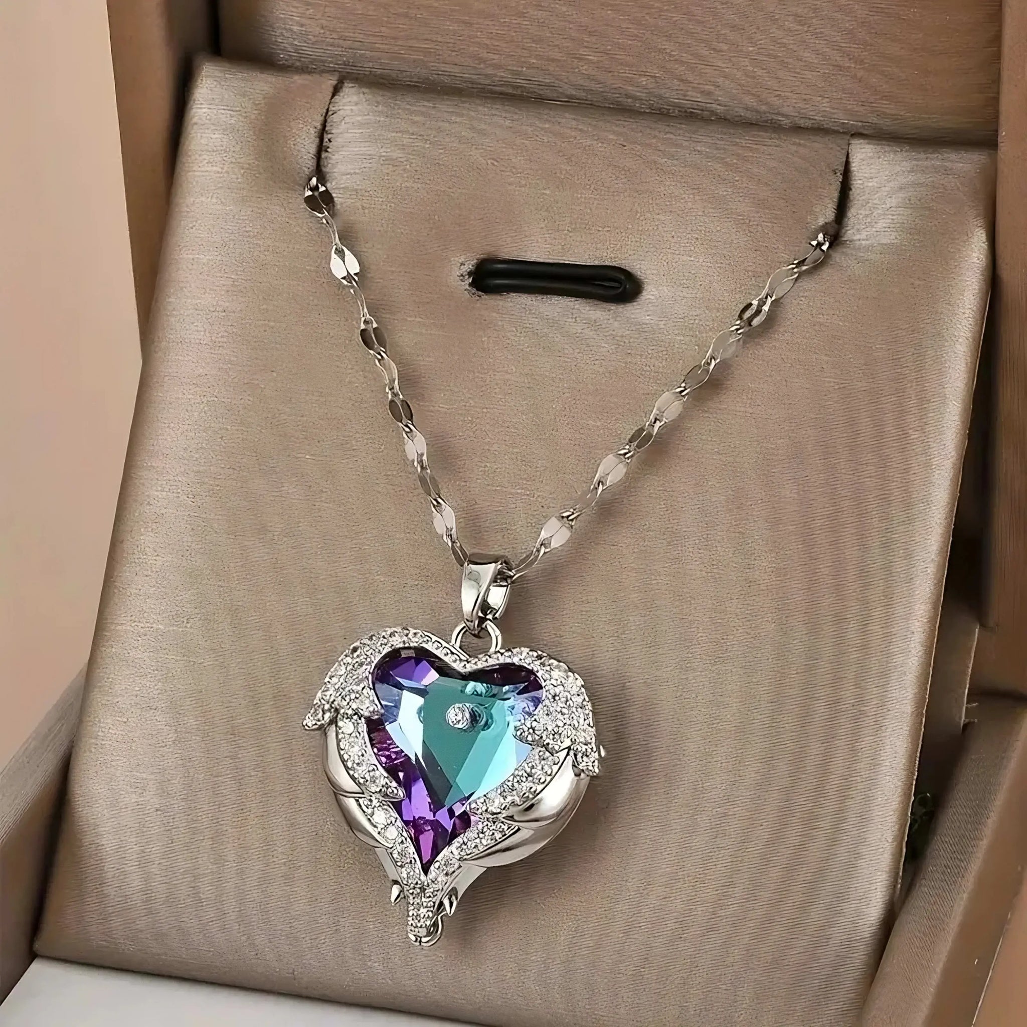 1pc Elegant Ocean Heart Pendant Necklace