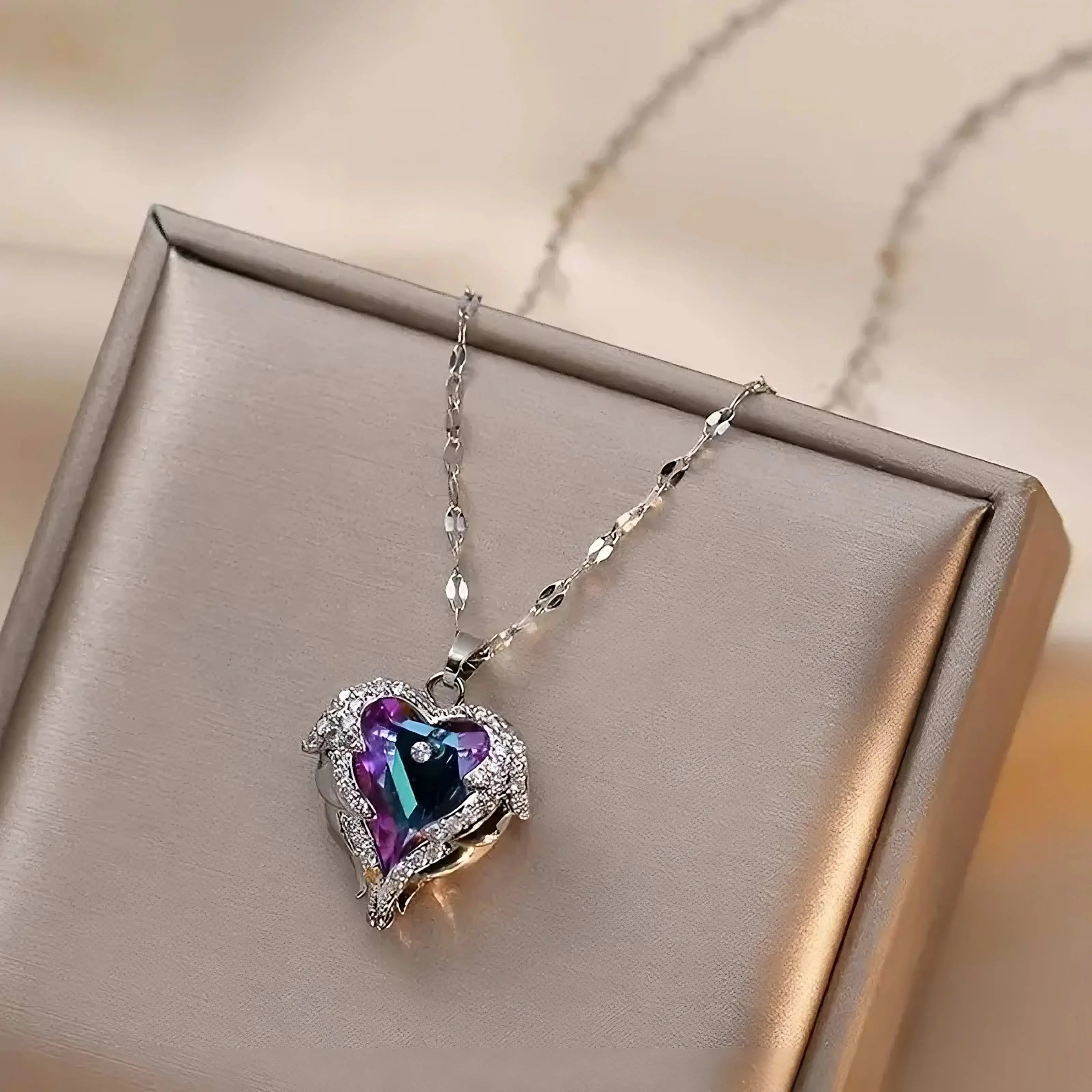 1pc Elegant Ocean Heart Pendant Necklace