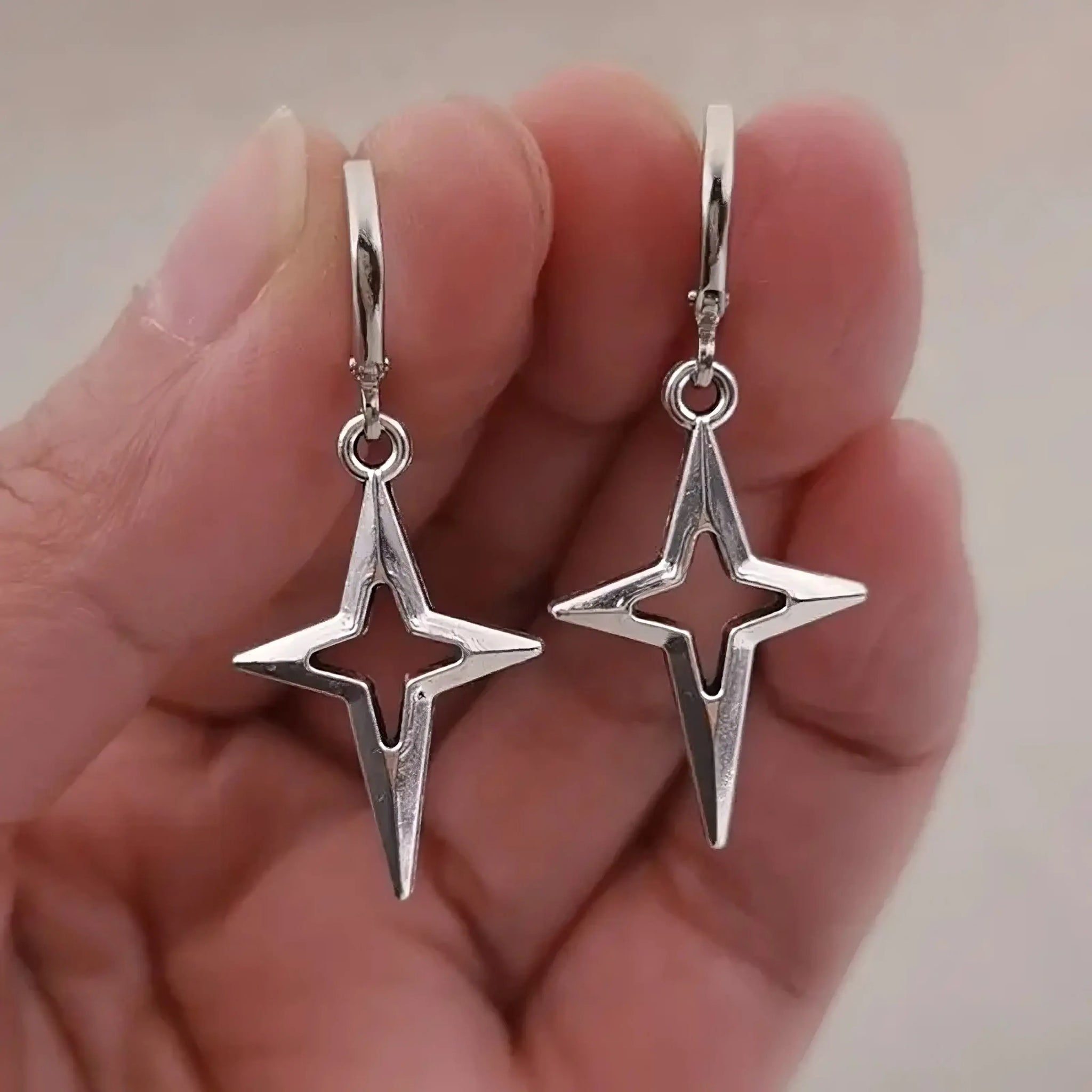 ✨ Silver Hollow Star Drop Earrings