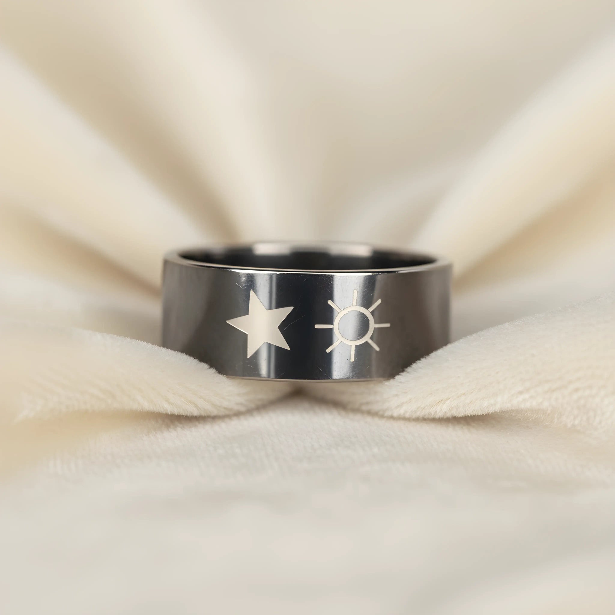 Stainless Steel Sun & Star Engraved Ring 5.6cm