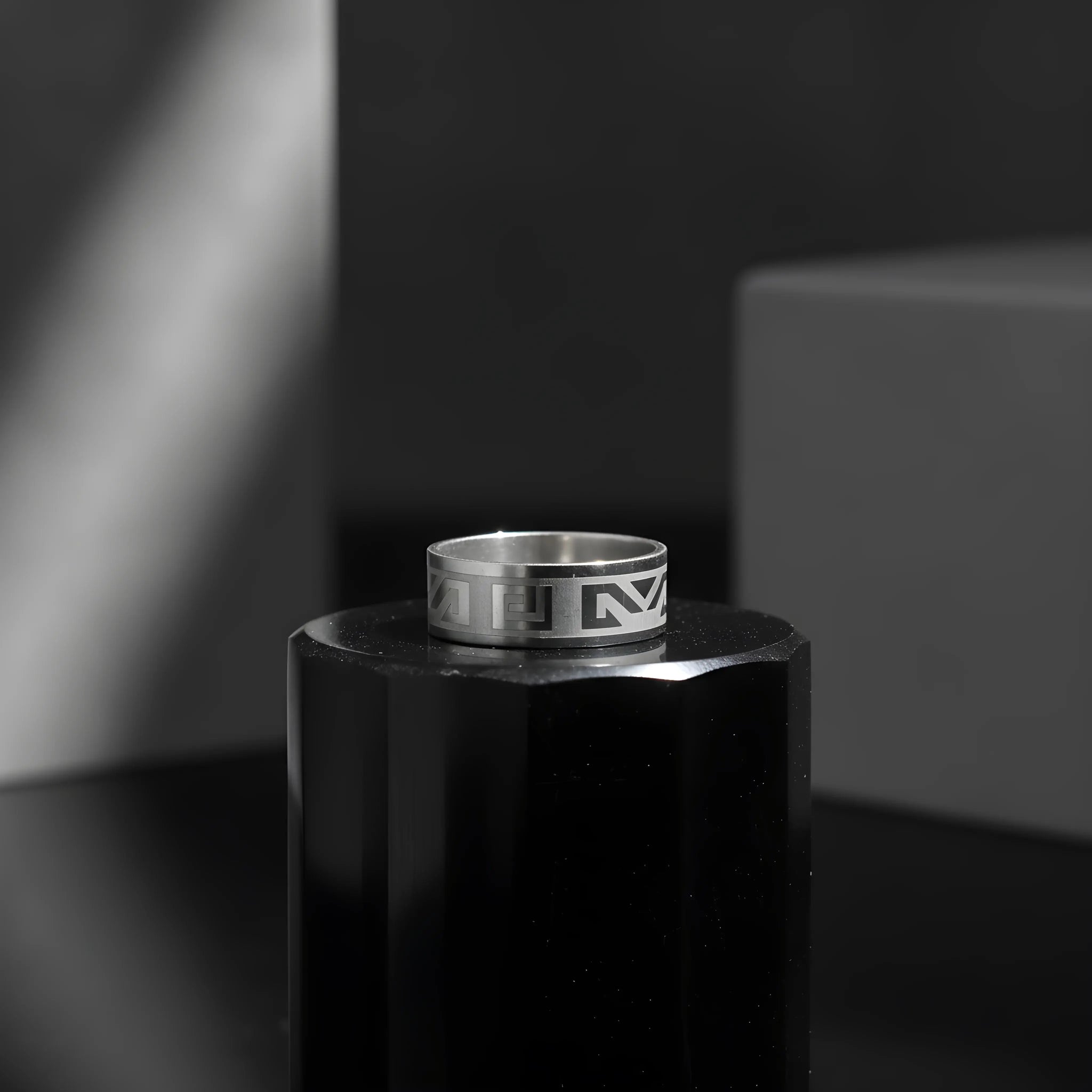 Geometric Pattern Steel Ring 5.9cm