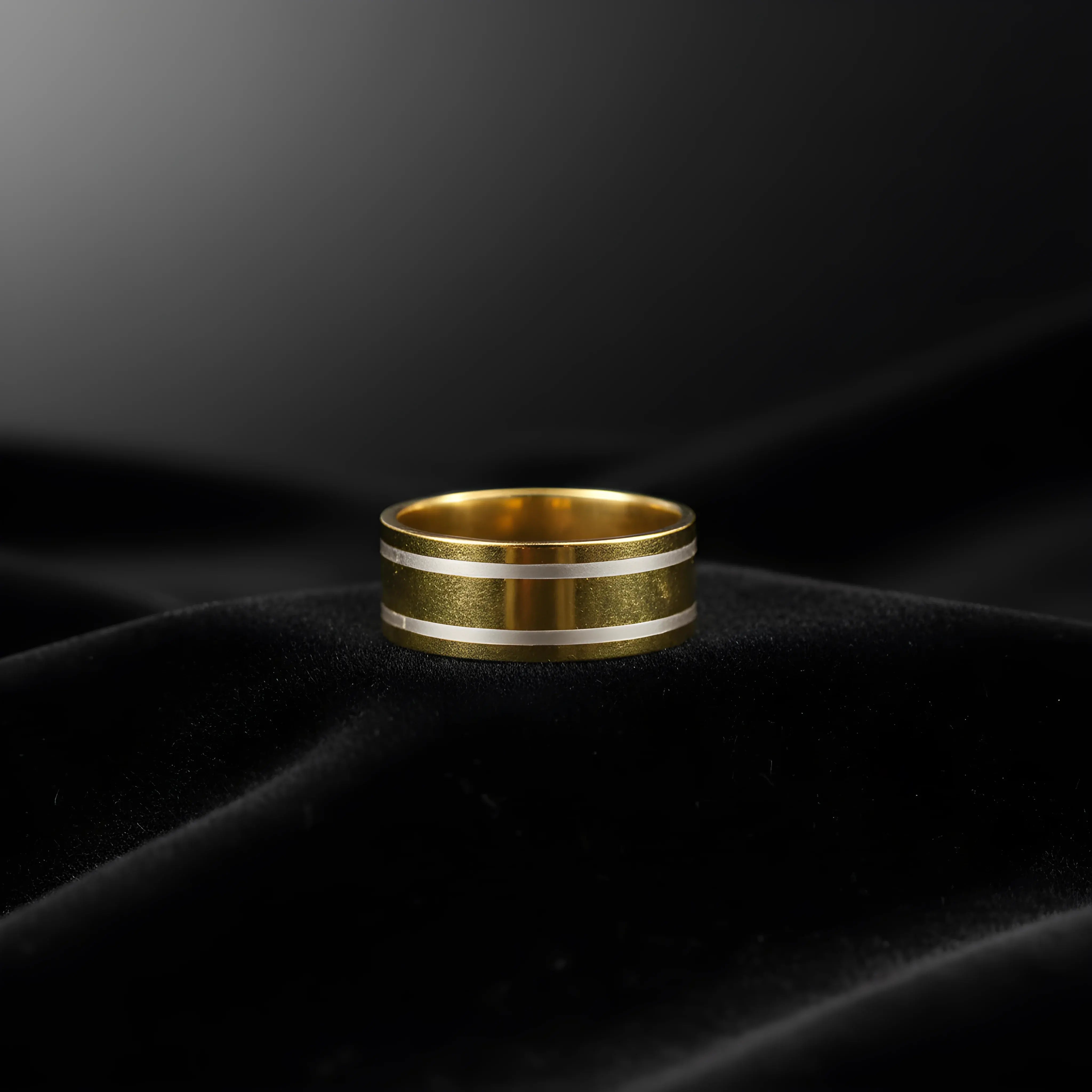 Two-Tone Gold Band Ring 5,3cm