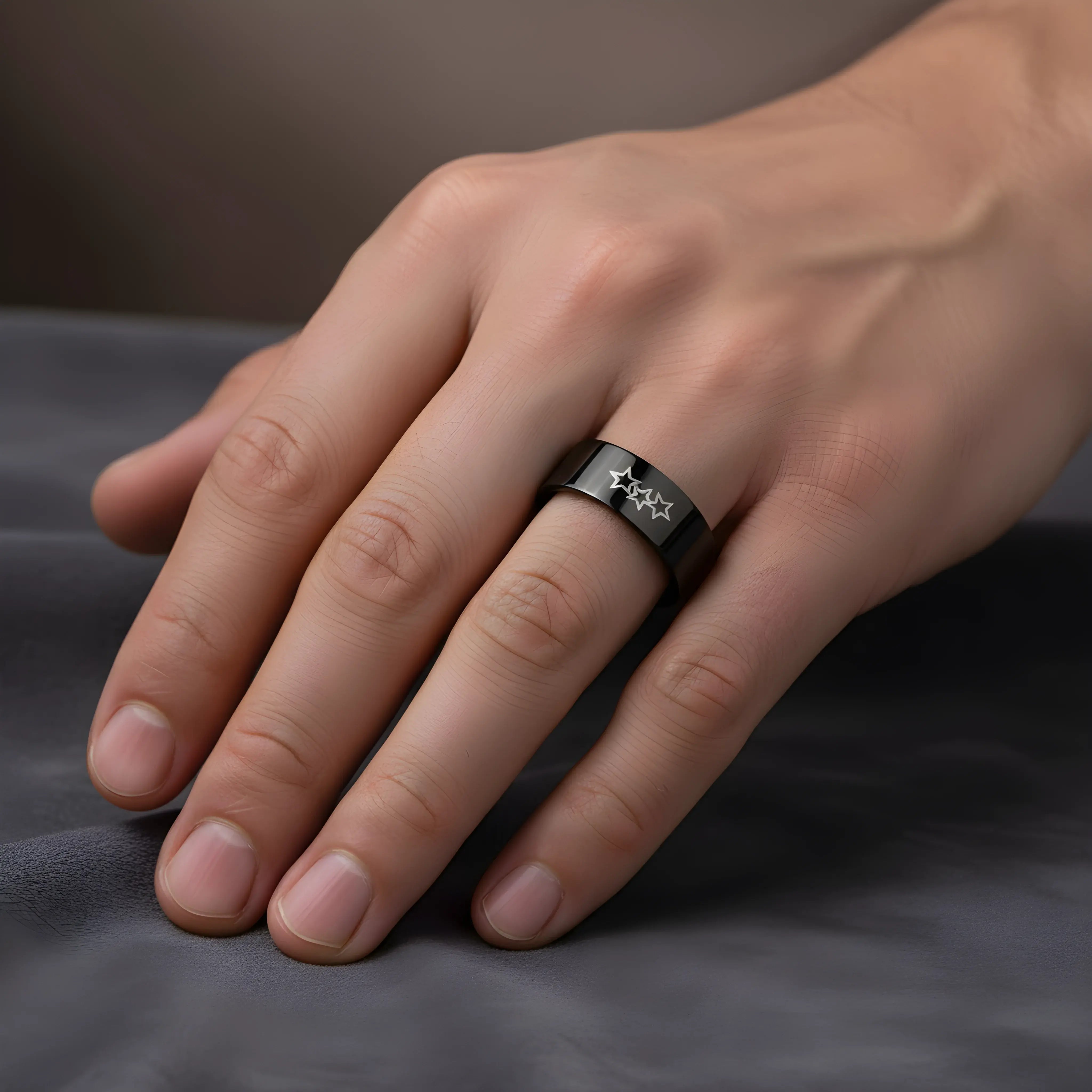 Black Triple Star Ring 6cm